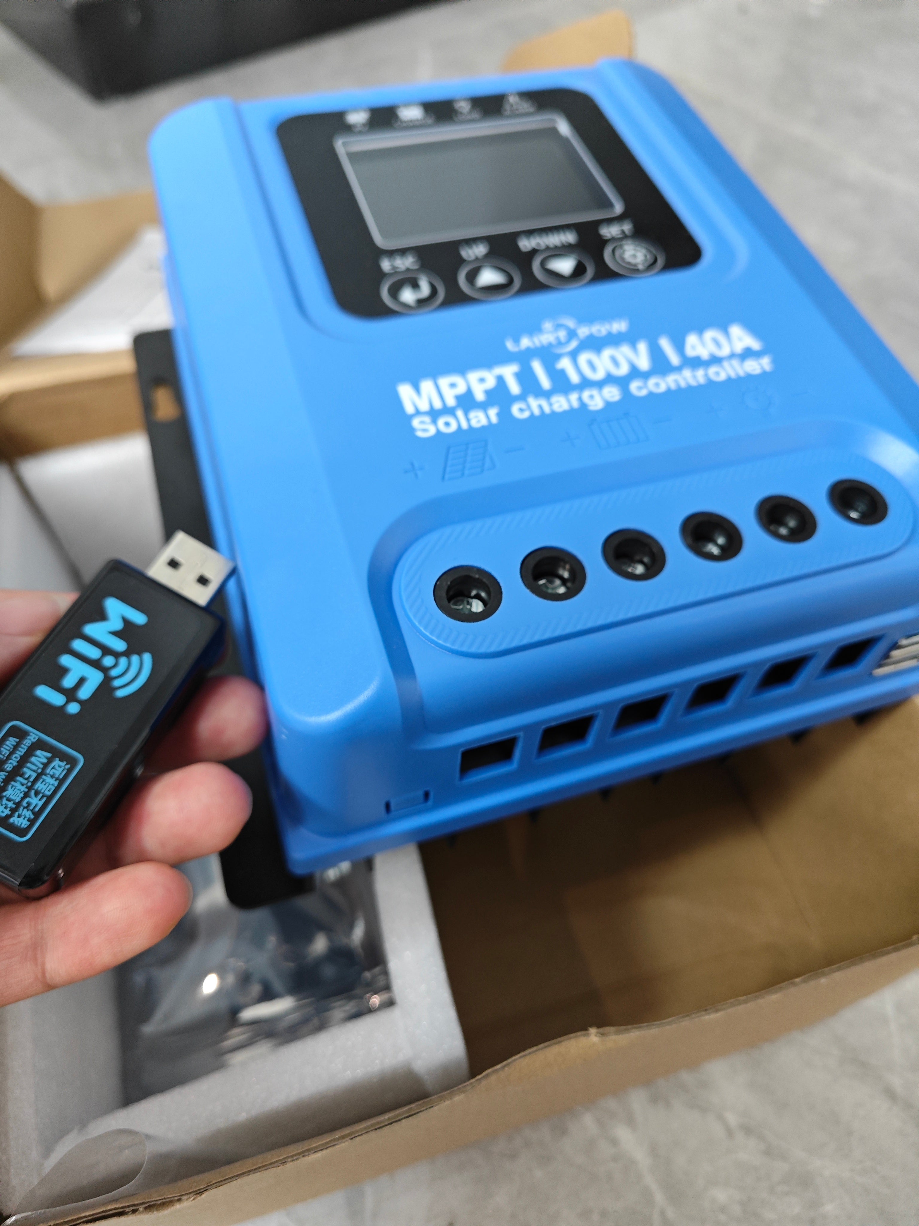 【Garansi 1 Tahun】LAIRTPOW JM4024 DC-DC 40A MPPT Solar Controller Pengisi Daya Surya 12V/24V OTOMATIS PV 100V Maks